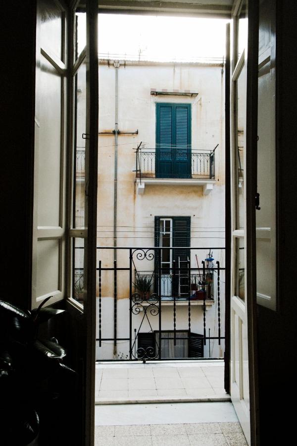 13 Open House Bed & Breakfast Palermo Dış mekan fotoğraf